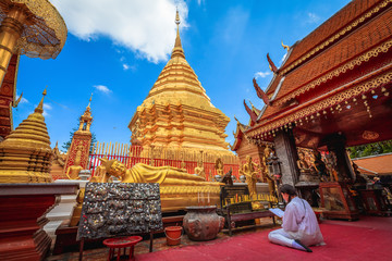 Fototapeta na wymiar Buddhist Temple of Wat Phra That Doi Suthep, Thailand