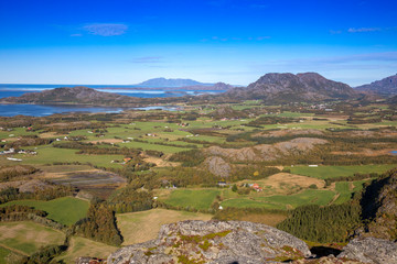 Hiking in great autumn weather in northern Norway