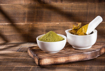 Erythroxylum coca - Coca leaves and flour