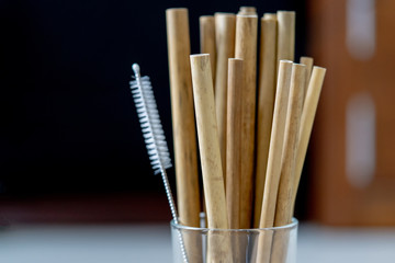 Bamboo wood straws for reusable and reduce the use of plastic straw.