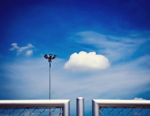 Obraz premium fence and blue sky