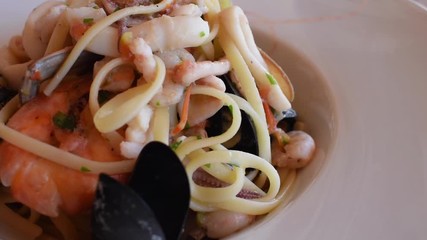 pasta with salmon and sauce