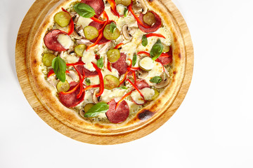 Creamy Pizza with Cervelat