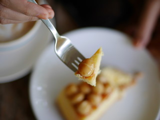 coffee and macadamia cheesecake