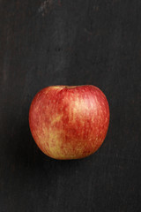 Fototapeta na wymiar Fresh Red apple on Dark background 