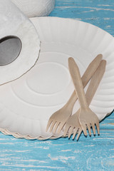 Disposable tableware made of natural materials, wooden fork, environmentally friendly.