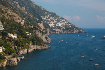 Fototapeta na wymiar Vacanze estive in costiera amalfitana, Campania