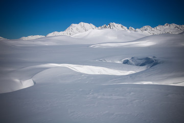 paysage d'hiver à l'Alpes d'Huez dans les Alpes françaises
