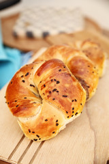 hot cross buns with poppy seeds