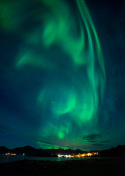 Aurora borealis (Northern Lights) over Hamn, Senja