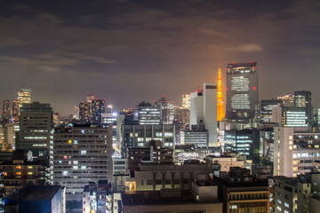Fototapeta na wymiar Tokyo tower at night