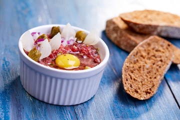 beef tartare with egg