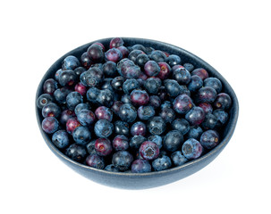 fresh blueberries in a black bowl