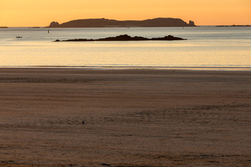 Fototapeta na wymiar Beauty sunset view from beach in Saint Malo, Brittany, France
