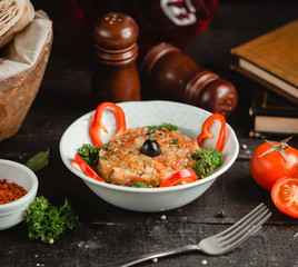 Mangal salad with fresh vegetables