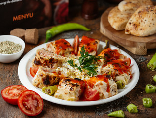 Chicken rolls with vegetables and herbs