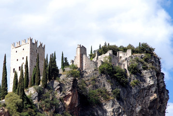 Burgruine der Grafen von Arco am nördlichen Gardasee