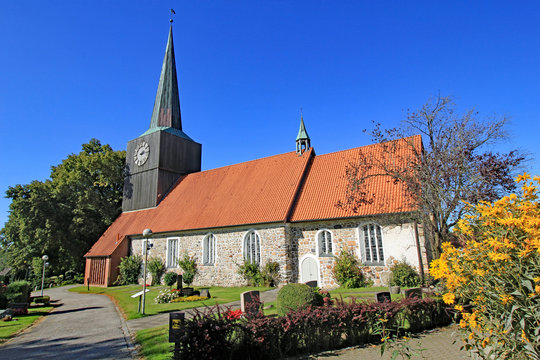 Albersdorf: St.-Remigius-Kirche (ab 13. Jh., Schleswig-Holstein)