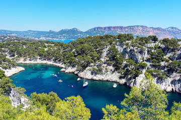 Magnifique point de vue sur les calanques de Marseille