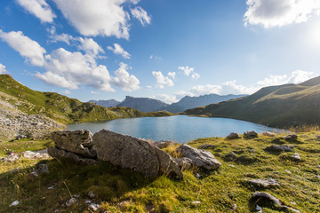 Fototapeta na wymiar Lac de Montagne dans les Pyrénées en France 