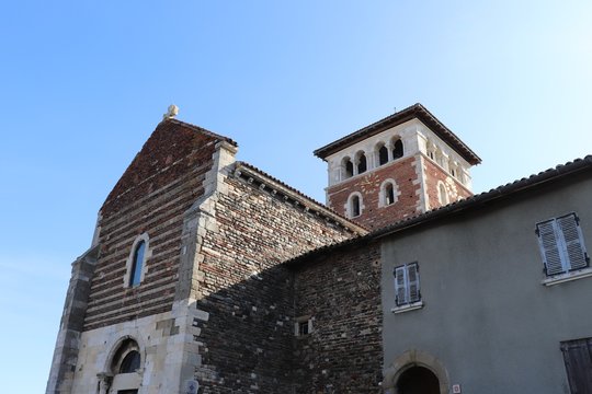 Eglise Saint Mayol dans le Village de Ternay - D&eacute;partement du Rh&ocirc;ne - France - Ext&eacute;rieur de l'&eacute;glise