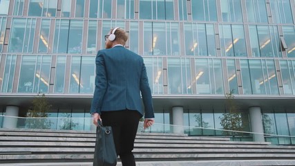 Businessman goes for the first time to a new job