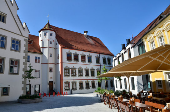 Kirchplatz mit Rathaus, Weißenhorn
