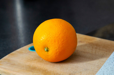 sliced rings of fresh juicy orange for drying