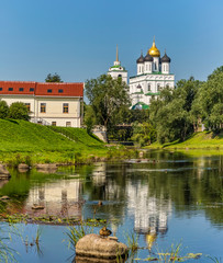  Holy Trinity Cathedral, a landmark of the city, one of the oldest temples in Russia.