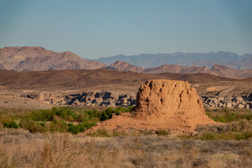 Hiking in the Shoreline Trail of Lake Mead National Recreation Area