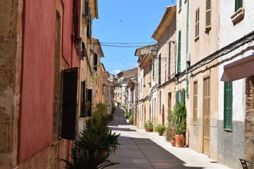 Fototapeta na wymiar A small street in Mallorca