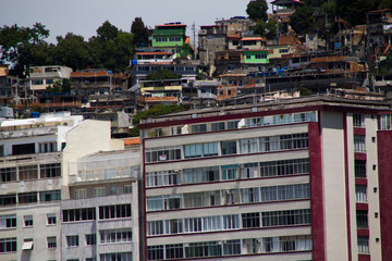Slam houses of a Rio de Modern buildings of Copacabana
