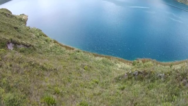 vista aerea de laguna Cuicocha