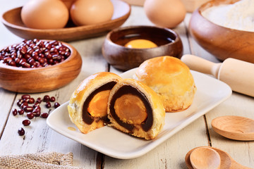 Obraz na płótnie Canvas Taiwan delicious dessert - Egg yolk shortcake 