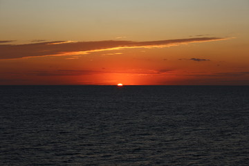 フェリー　朝焼け