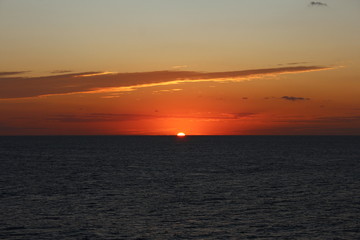 フェリー　朝焼け