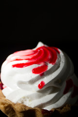 Cake basket with cream and jam