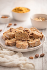 apéritif biscuits croquants et noix de cajou