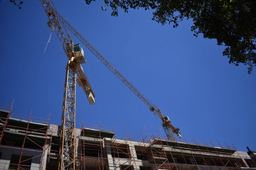 Construction & building 