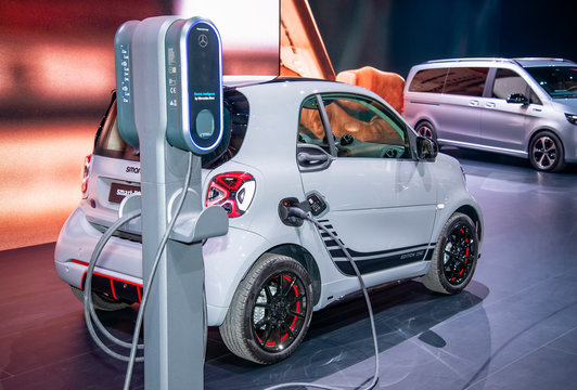 Electric smart on a charging station