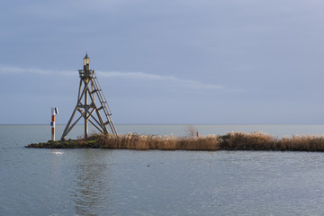 Fototapeta na wymiar Einfahrt zum Hafen von Hoorn/NL