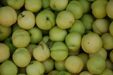 pile of white plums