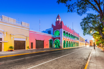 Merida, Mexico. City hall in the Old Town. - obrazy, fototapety, plakaty