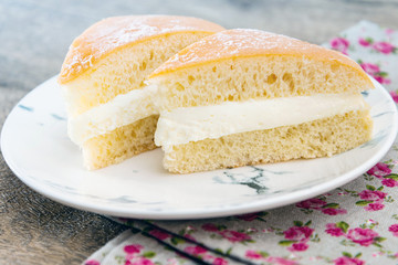 French dessert butter brioche Tarte tropezienne