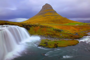 Kirkjufellsfoss island