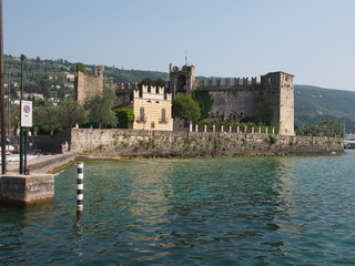 Torri del Benaco – italienische Gemeinde an der Ostseite des Gardasees