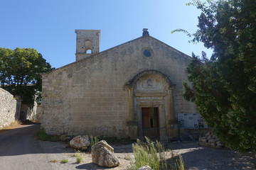 Fototapeta na wymiar La vieille église de Belvezet