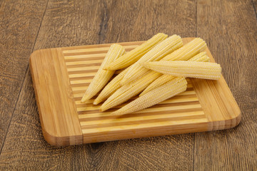 Raw baby corn