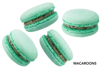 Fotobehang Macarons Groene bitterkoekjes zonder schaduw geïsoleerd op witte achtergrond