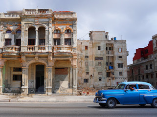 Fototapeta na wymiar Old Havana - Car